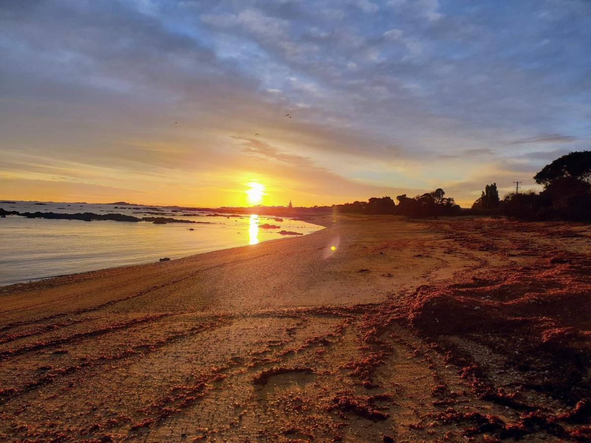 Goat Island Bungalow อัลเวอร์สโตน ภายนอก รูปภาพ